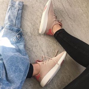 ADIDAS - Pharrell x Tennis Hu